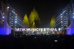 Marcell dan Rio Febrian Sukses Menghipnotis Penonton Batik Music Festival