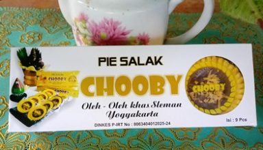 Renyahnya Pie Salak Chooby khas Sleman